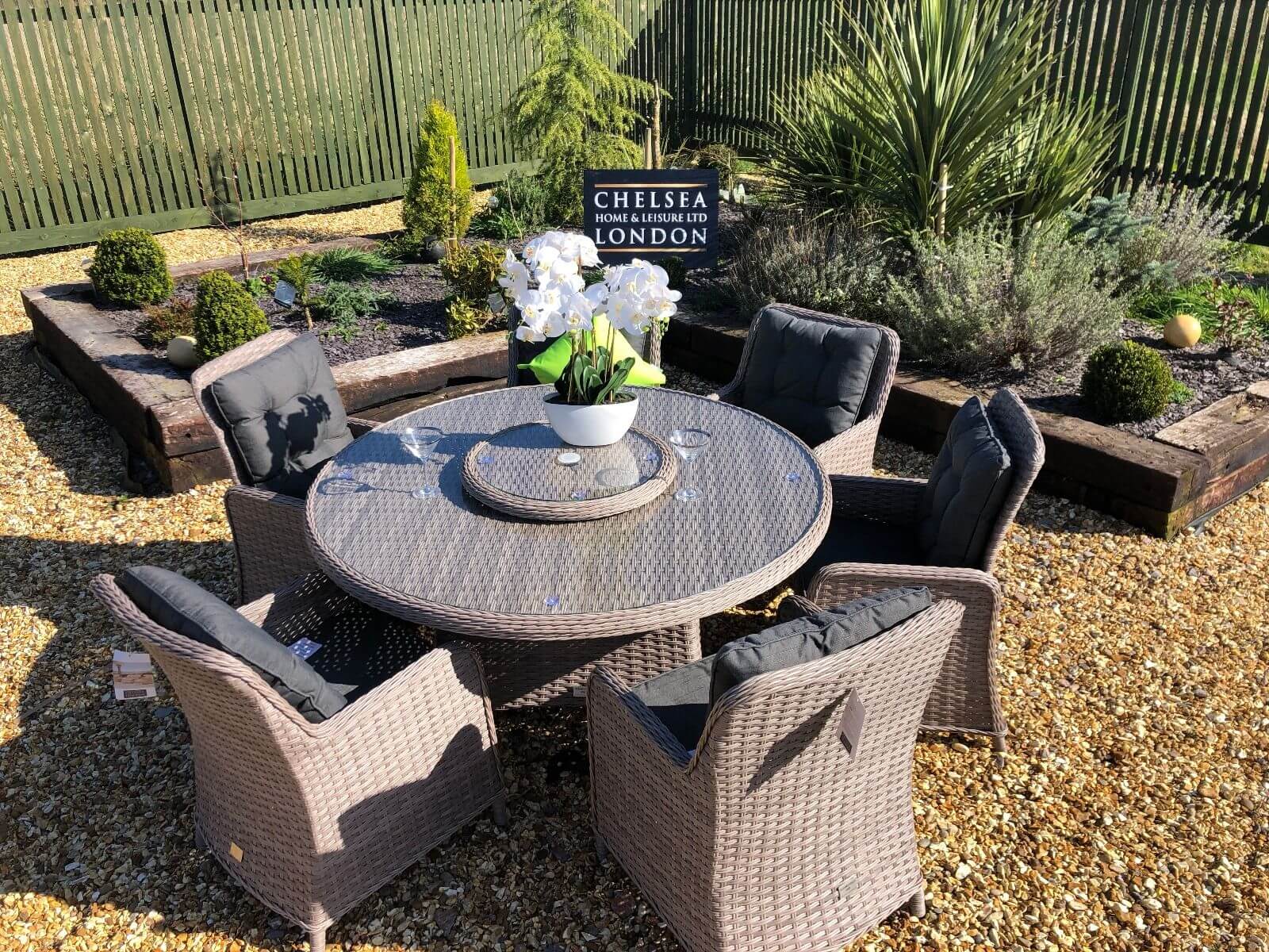 Premium Edition Round Rattan Dining Set With Reclining Chairs - Chelsea