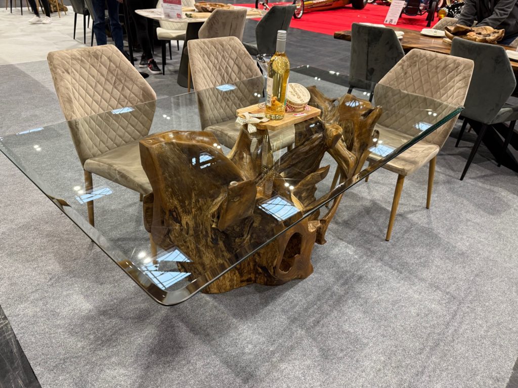 root dining table 160