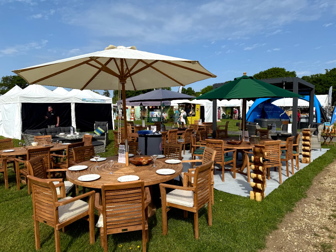 garden furniture show